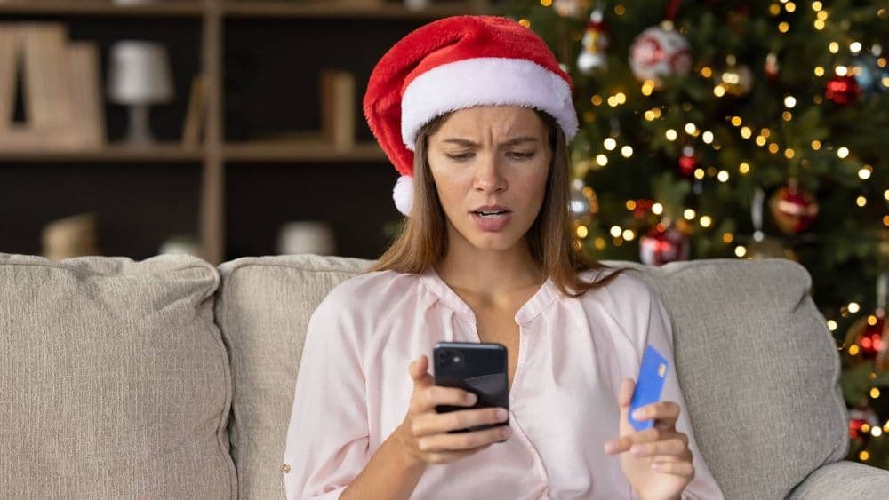Mauvaises surprises pour la prime de Noël, assurances trop chères... Les 3 infos argent du jour