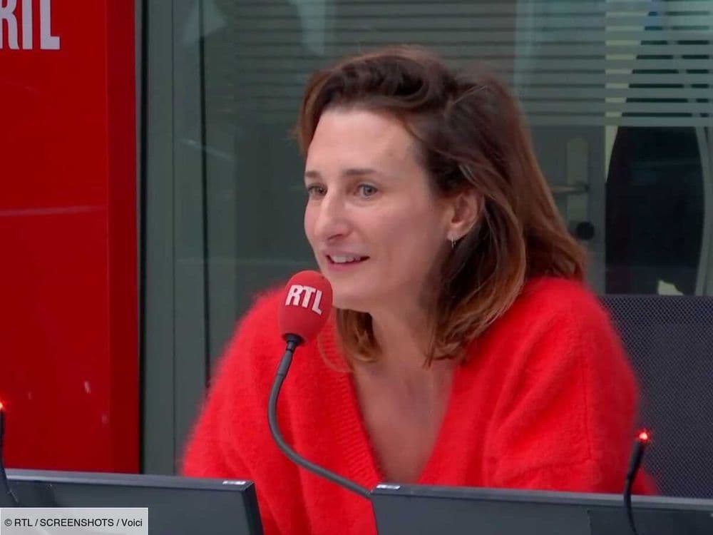 "Je suis amoureuse d'elle" : Camille Cottin complètement fascinée par une célèbre chanteuse américaine (Zaptv)