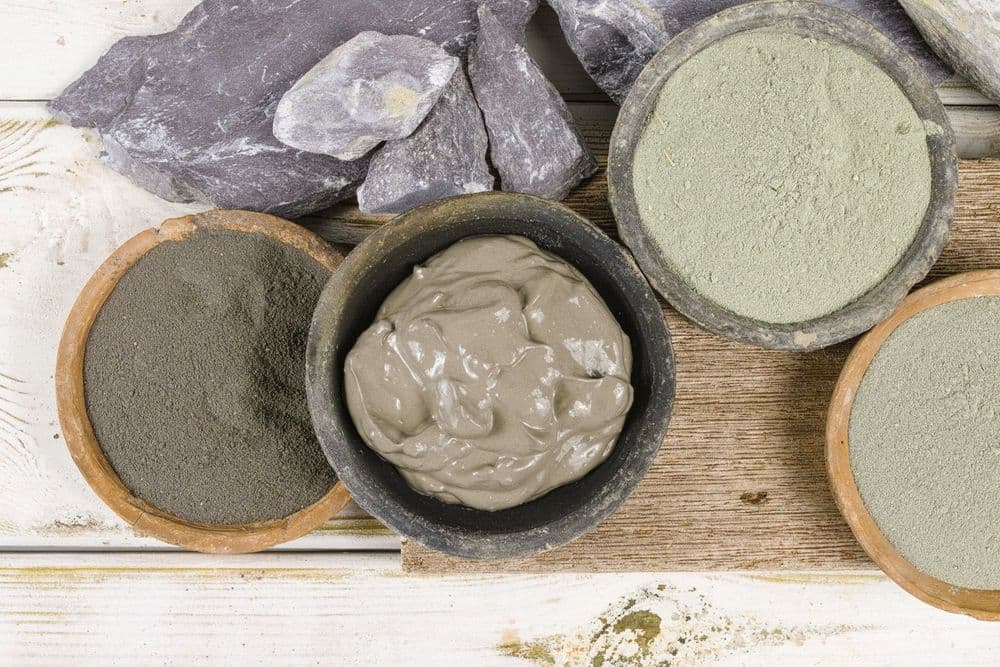 Blanche, verte, rouge… Quelle argile choisir pour mes soins cosmétiques ?