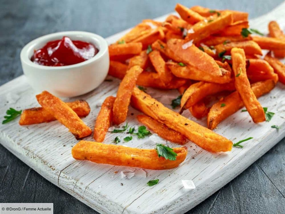 Frites de patate douce au four : la recette et l'astuce pour qu'elles soient bien croustillantes