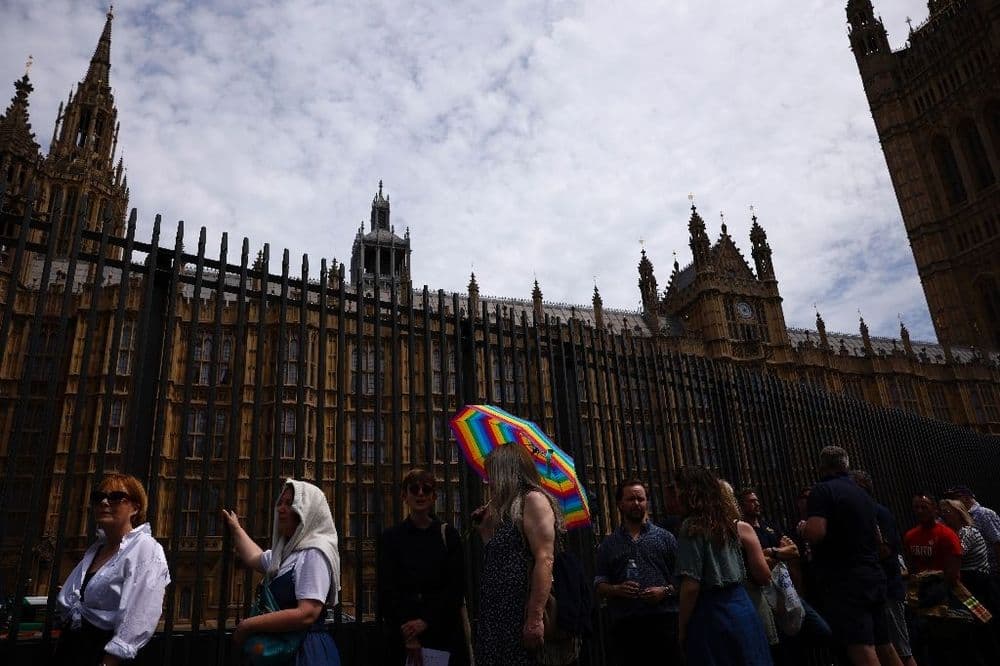Royaume-Uni: des personnes trans interpellent leur député sur des directives "régressives"