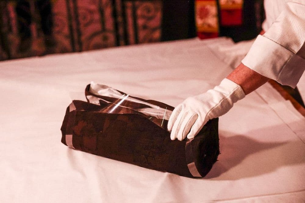 Pour le Vendredi Saint, Argenteuil lance l'ostension de sa "Tunique du Christ"