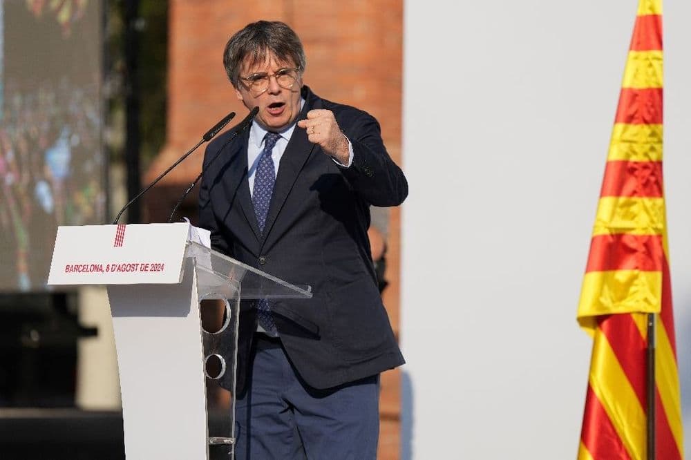 Carles Puigdemont est hors d'Espagne, reparti en Belgique, assurent des proches