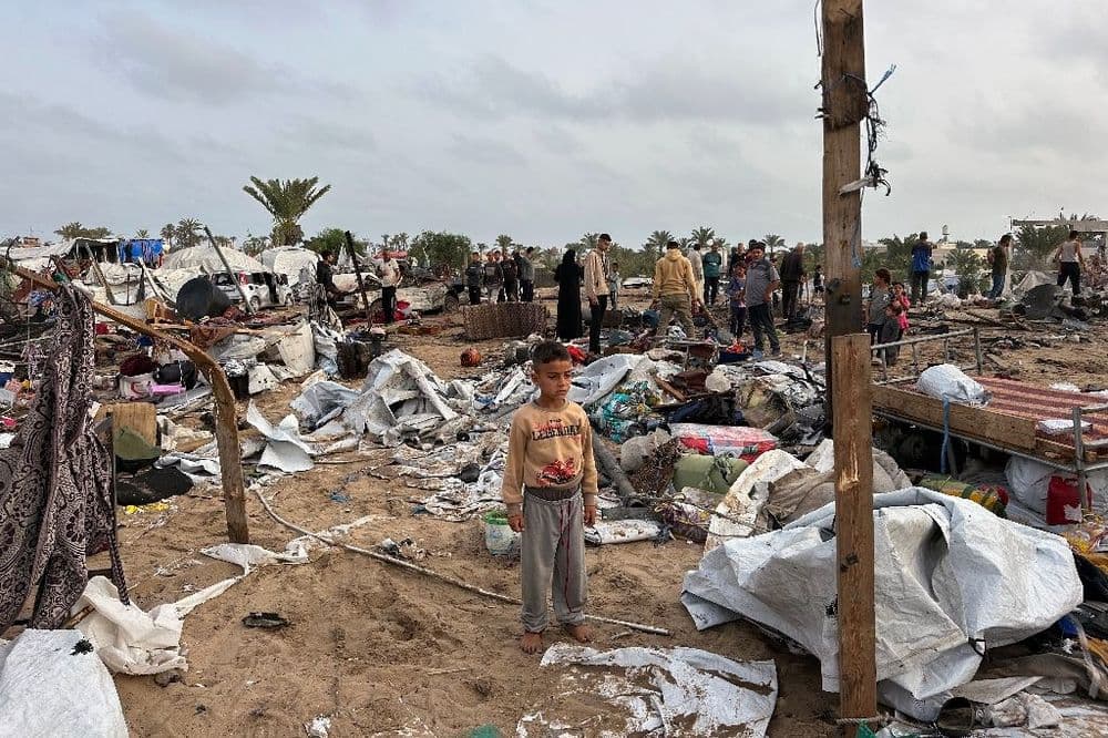L'armée israélienne annonce de "vastes opérations terrestres" à Gaza, raids meurtriers