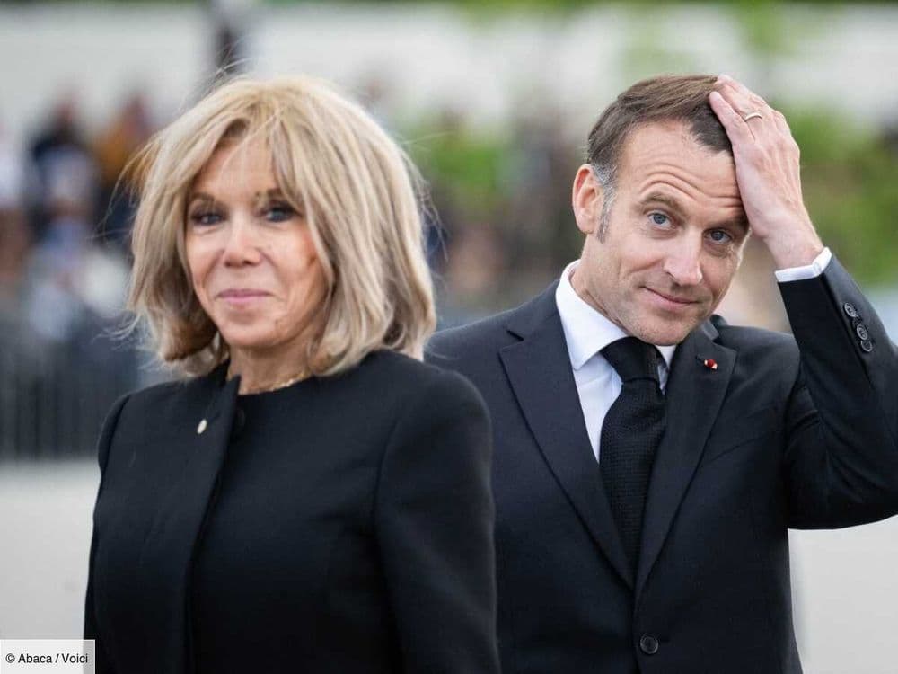 Emmanuel Macron frappé par son épouse Brigitte : cette scène lunaire capturée à leur arrivée au Vietnam