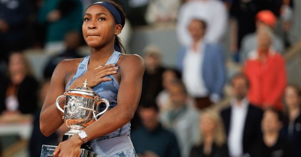Coco Gauff ivre dans les rues de Paris !
