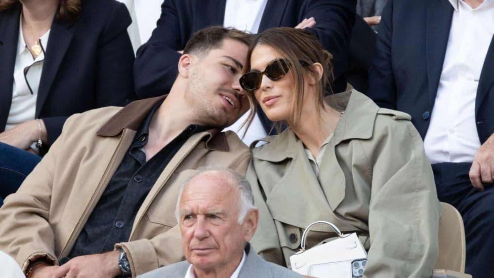 En couple avec Antoine Dupont, Iris Mittenaere se lâche sur son passé : "Très compliqué pour moi"