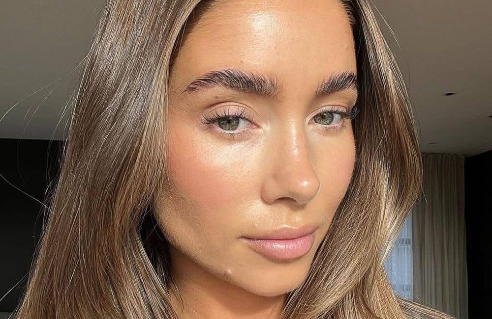 Cette couleur de mascara inattendue permet d’agrandir le regard