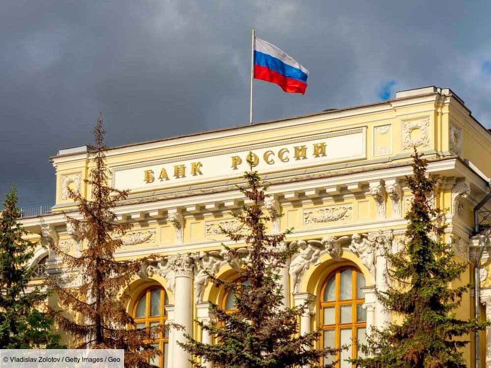 Russie: pourquoi la valeur du rouble s'est-t-elle brusquement effondrée?