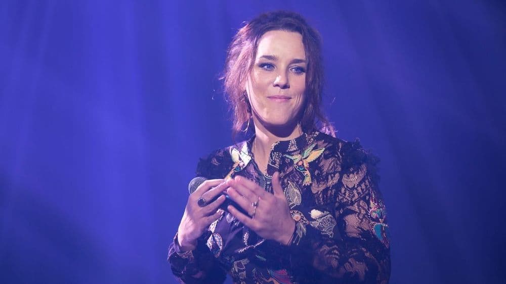 La chanteuse Zaz se confie sur ses débuts difficiles : “C’était violent la méchanceté”