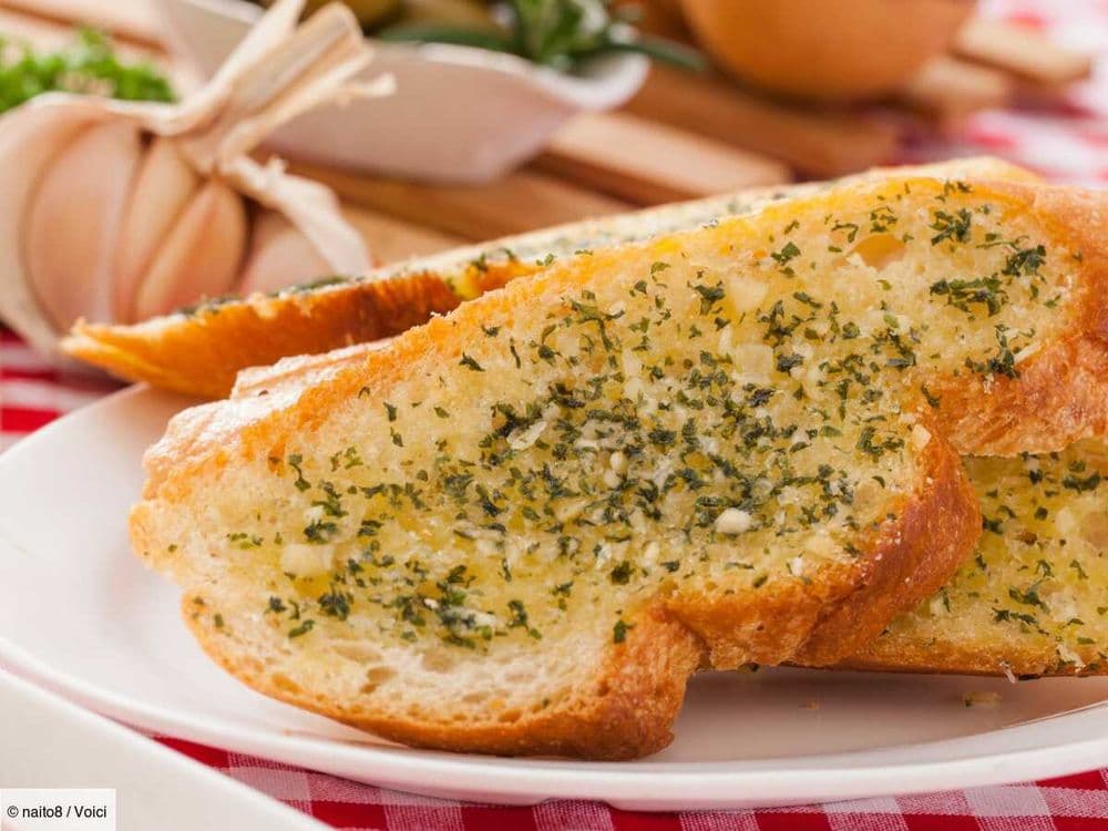 Garlic bread (pain à l'ail) léger : un chef végan partage sa recette facile et moins calorique