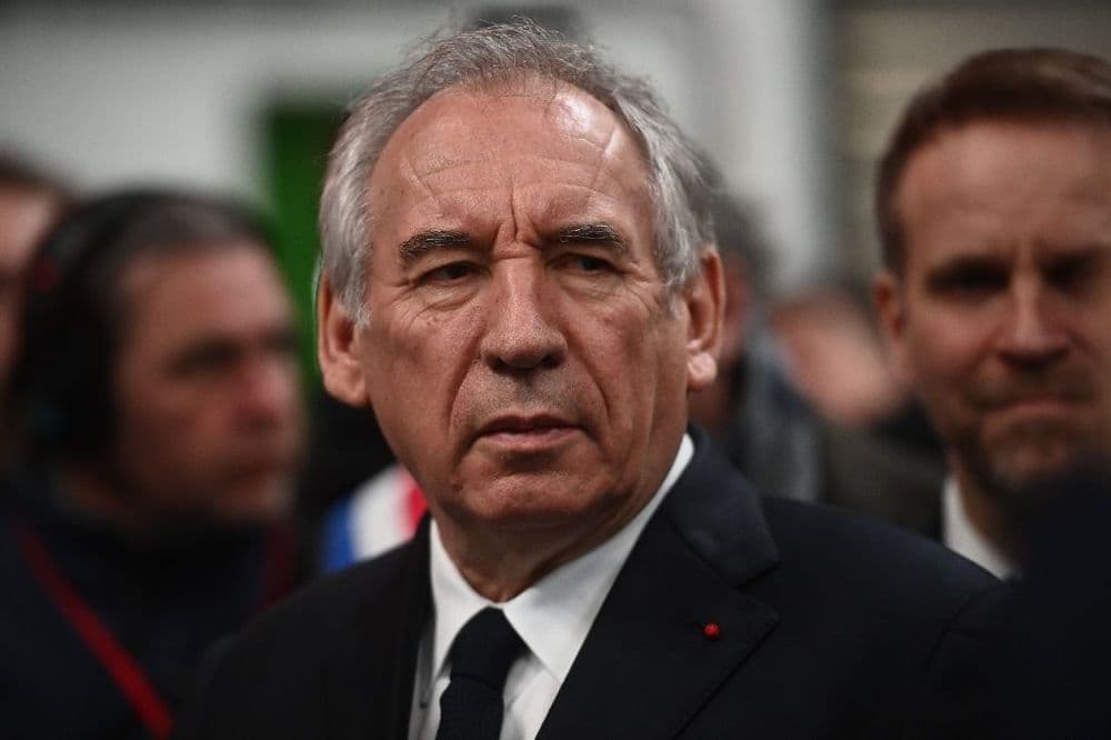 Retraites: Bayrou dit sa "divergence" avec Philippe pour qui "la démocratie sociale" est "négligeable"