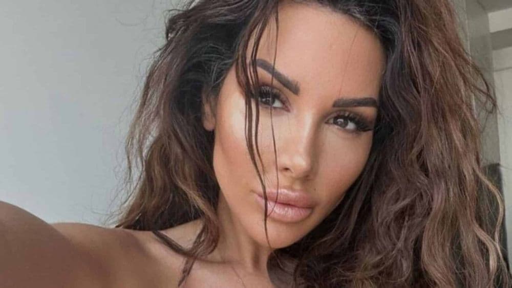 "On dirait Michael Jackson" : les internautes ne reconnaisent plus Laura Lempika !
