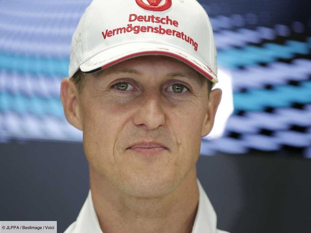 Michael Schumacher, dont l'état de santé reste flou, a signé un casque pour la bonne cause, le résultat dévoilé ce dimanche