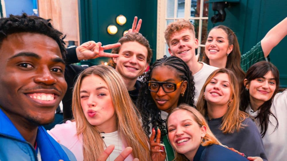 "Décédée cette nuit" : les candidats de la Star Academy bouleversés par un terrible drame en pleine tournée !