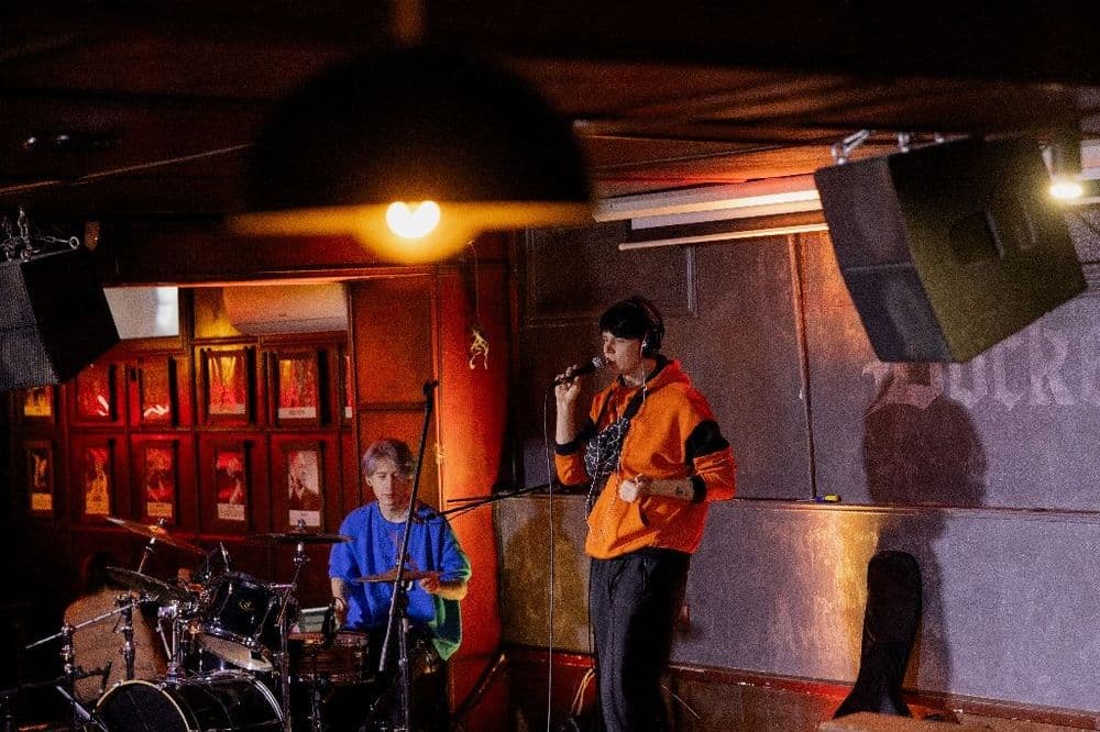 En Ukraine, la joie et la fureur d'un groupe de rock en tournée