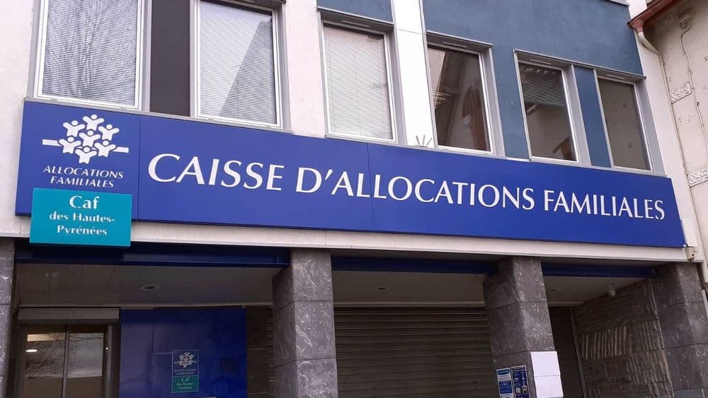 RSA, prime activité... Les allocations de la CAF seront-elles gelées en 2025 ?