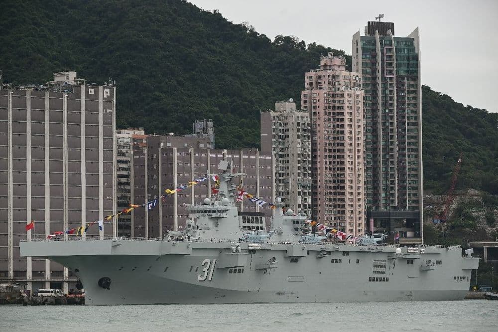 La Chine expose un navire de guerre dernier cri à Hong Kong