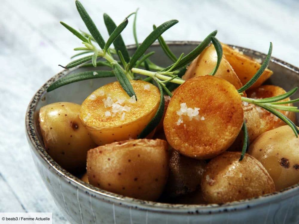 Doit-on éplucher les pommes de terre grenailles ?
