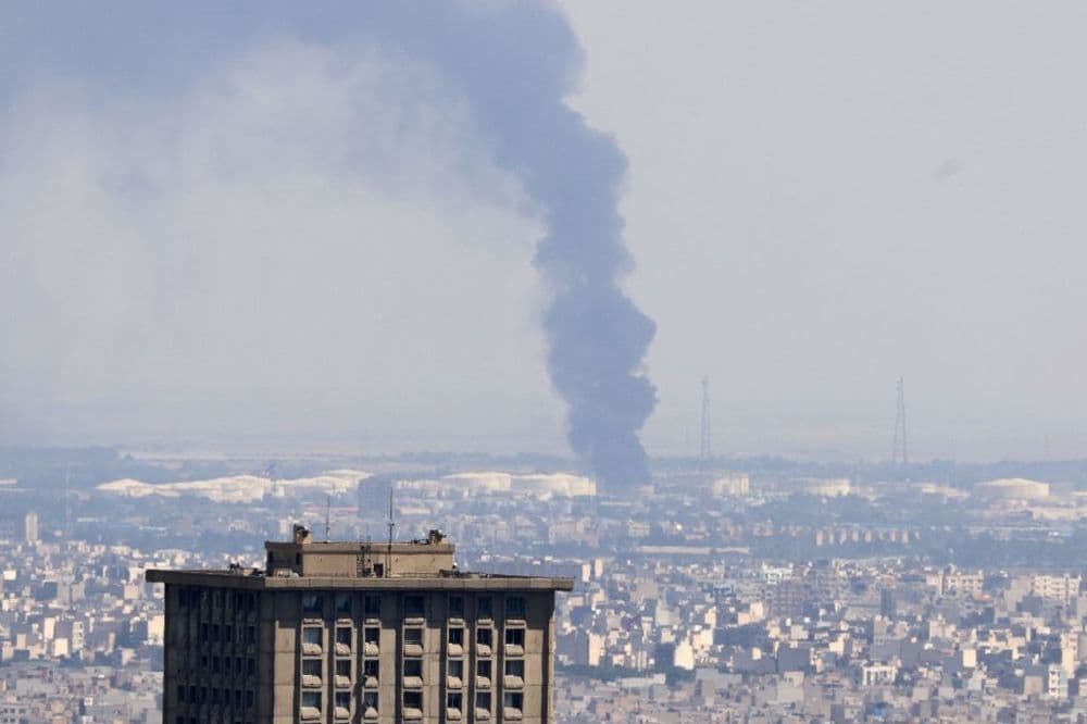 Israël a détruit deux sites de centrifugeuses en Iran selon l'AIEA, Khamenei va s'exprimer