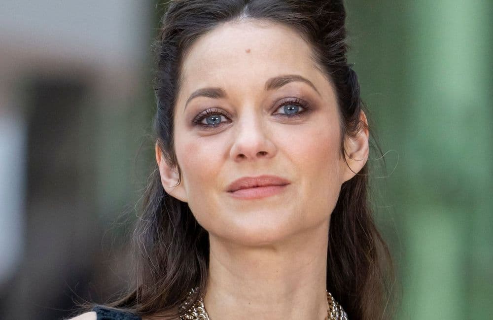 Marion Cotillard : ses rares confidences sur sa mort ratée dans « Batman »