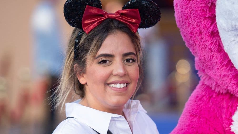 Inès Reg : sa santé en danger ? Elle reporte son spectacle, "M'asseoir est impossible"