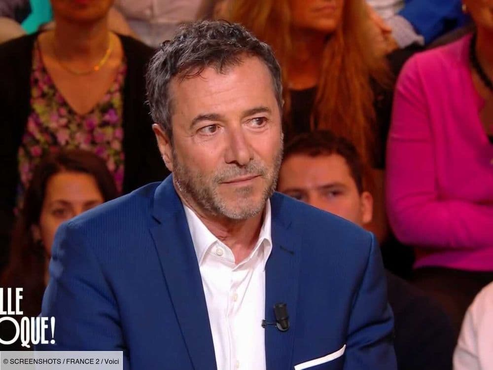 "C'est très douloureux" : Bernard Montiel très ému en racontant sa première histoire d'amour (ZAPTV)