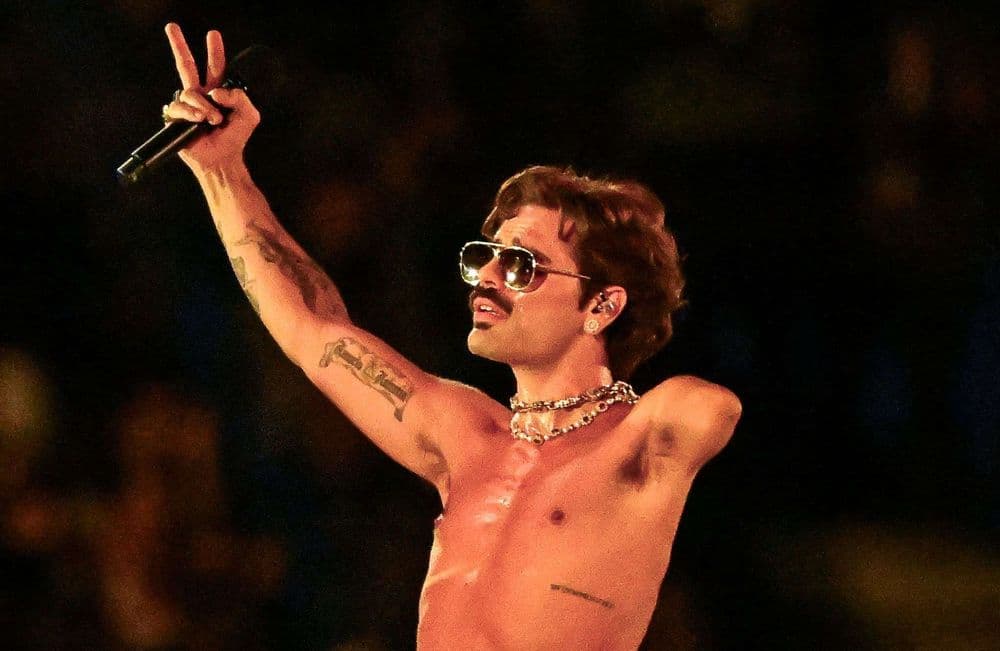 Qui est Lucky Love, chanteur très remarqué de la cérémonie d'ouverture des paralympiques ?