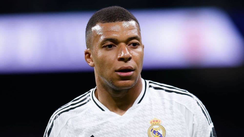 "Ça ressemble à un p…" : la réaction sans filtre de Kylian Mbappé en découvrant pour la première fois le stade de Séville