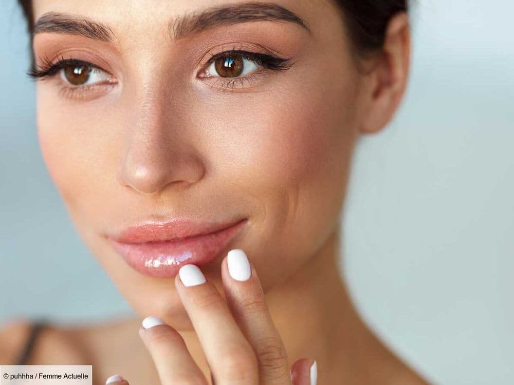 Comment avoir des lèvres plus pulpeuses naturellement sans injections ? Voici les gestes tout simples d’une facialiste