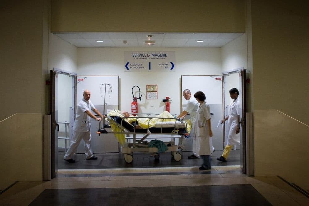 Décès d'une patiente aux urgences à Paris: l'AP-HP sera jugée pour homicide involontaire
