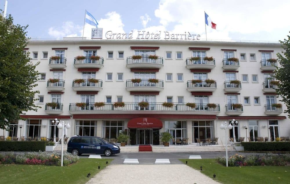Réceptionniste agressée, salariée insultée… Le tabou des « clients ingérables » de l’hôtel-casino d’Enghien