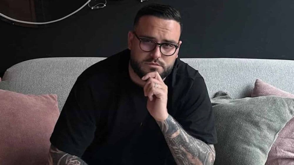 "Ils ont insulté..." : Nikola Lozina évacué par la police, le match de son équipe de foot vire au drame !
