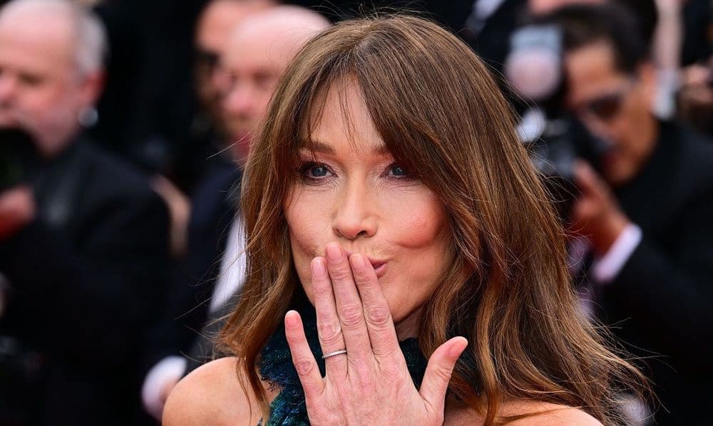 Carla Bruni dévoile des photos inédites de son fils Aurélien pour ses 24 ans, et sa métamorphose est impressionnante