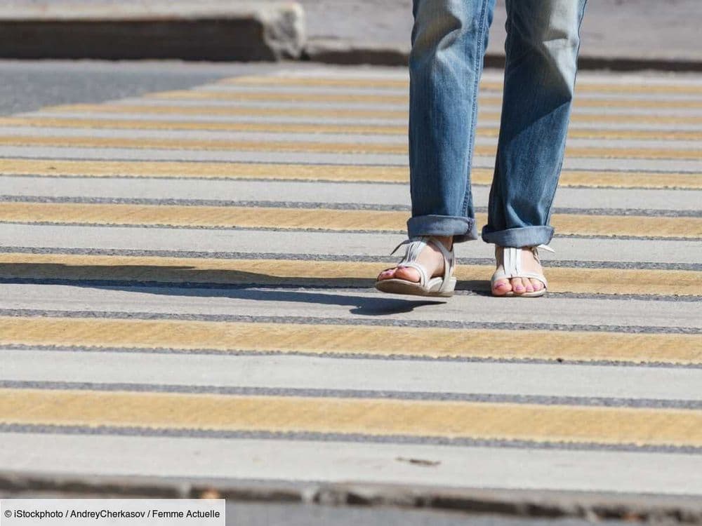 Marre de votre pantalon trop long ? L'astuce vraiment express et facile pour éviter qu'il ne traîne par terre