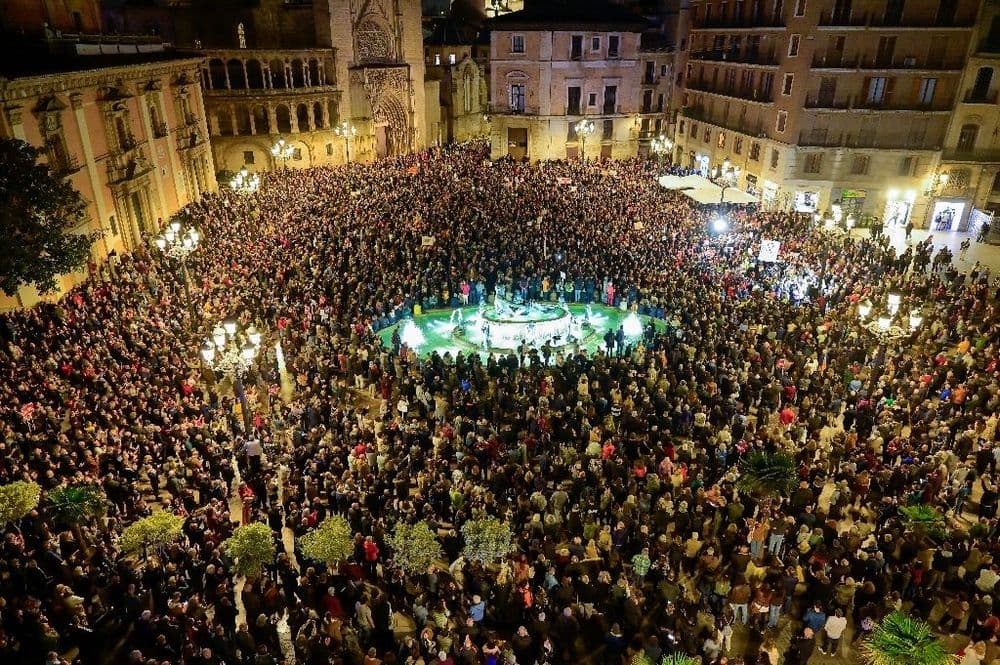 Espagne: près de 100.000 manifestants à Valence dénoncent la gestion des inondations