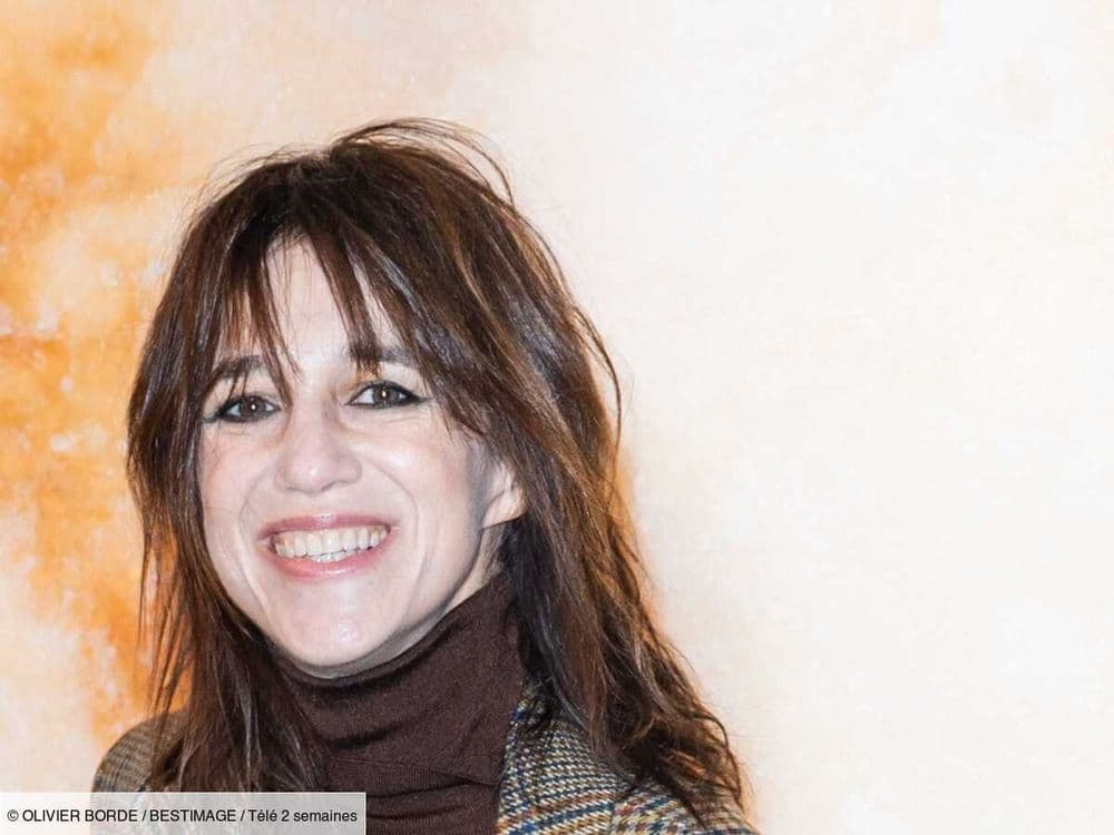 Charlotte Gainsbourg : Ses rares confidences sur les histoires d'amour de ses enfants et leur rapport aux applications de rencontre