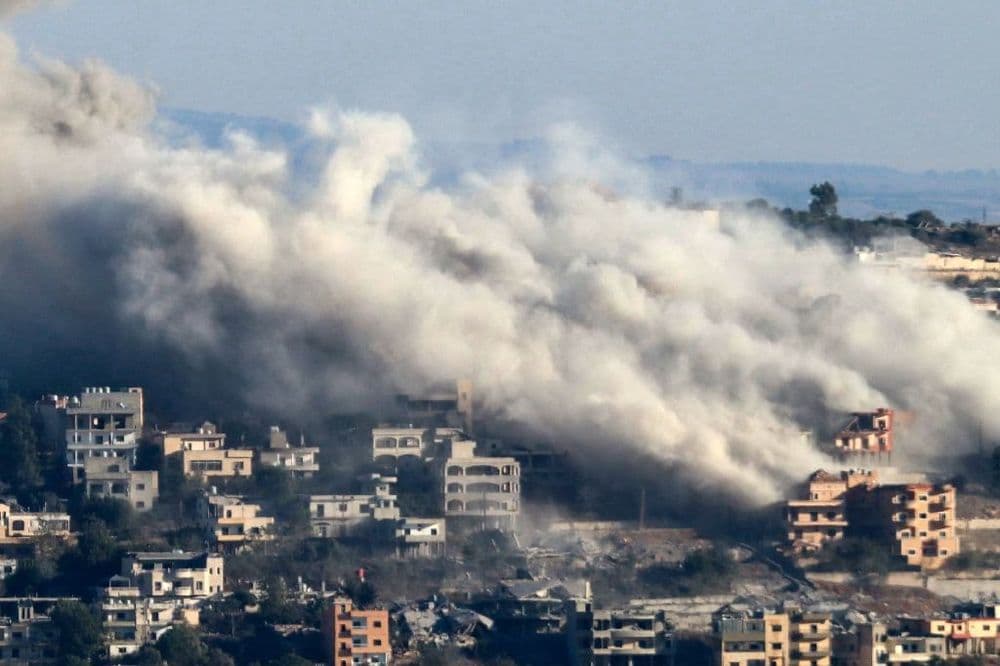 Israël bombarde le Hezbollah au Liban, des dizaines de morts à Gaza