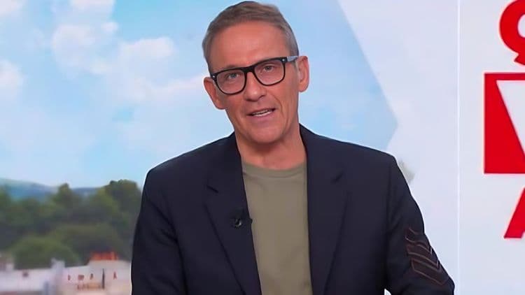 Julien Courbet défend Karine Le marchand : “Elle a eu raison de dire qu’elle ne pourra pas travailler avec Cyril Hanouna”