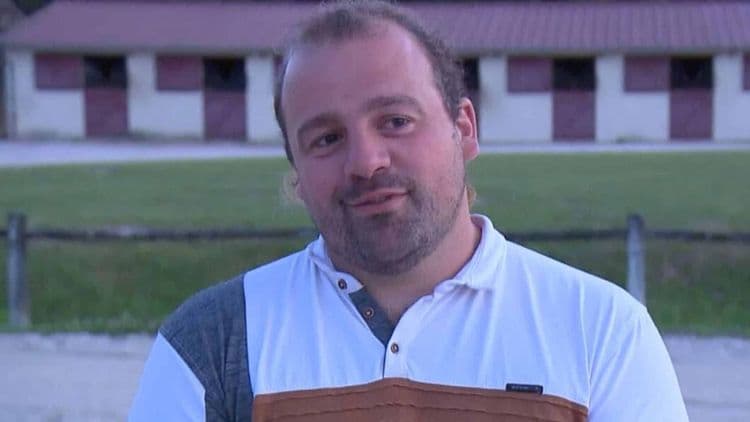 "Nous lui cherchons une bonne famille pour la vie" : Guillaume (L'amour est dans le pré) lance un appel après avoir sauvé un poney