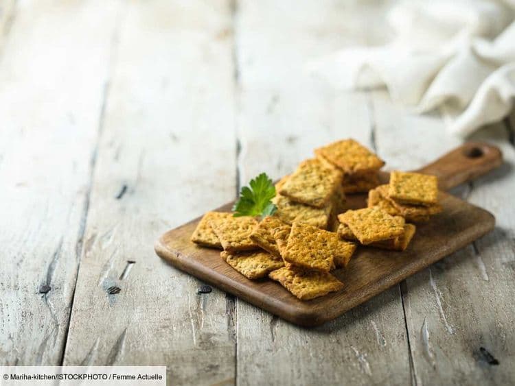 Biscuits apéro maison goût pizza : il ne va pas en rester une miette