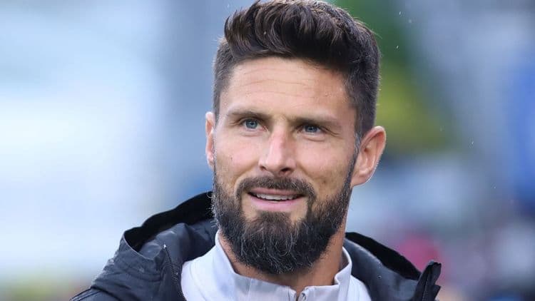 "On était dans un pays musulman" : Olivier Giroud, chrétien pratiquant, donne son avis franc sur sa foi