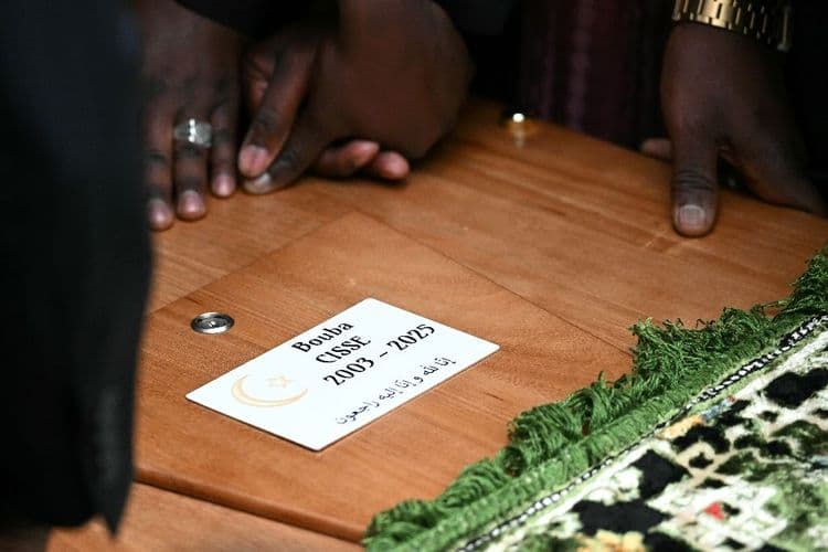 Meurtre dans une mosquée: une première expertise juge l'auteur irresponsable