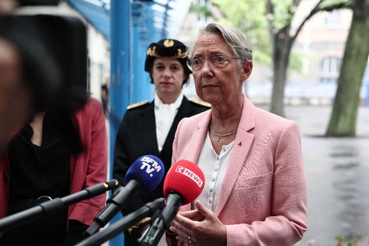 Canicule dans les écoles: Borne demande pragmatisme et souplesse