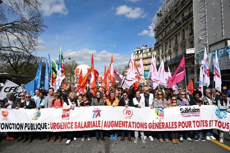Fonctionnaires: faible mobilisation pour réclamer des hausses de salaires