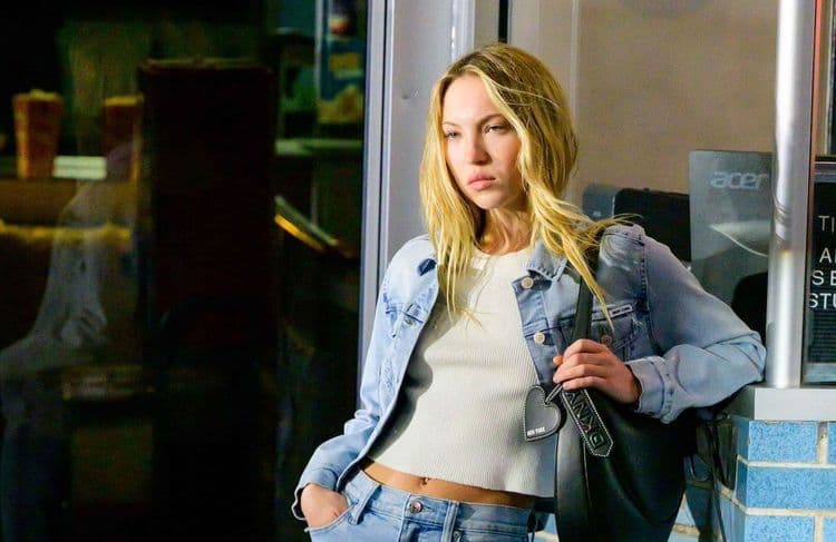 Lila Moss prouve que le total look denim est un classique indémodable