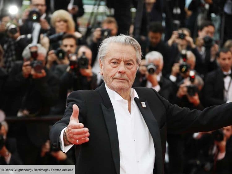 Le clan Delon secoué par une nouvelle révélation : Alain Delon aurait eu un autre enfant illégitime, durant la guerre du Vietnam
