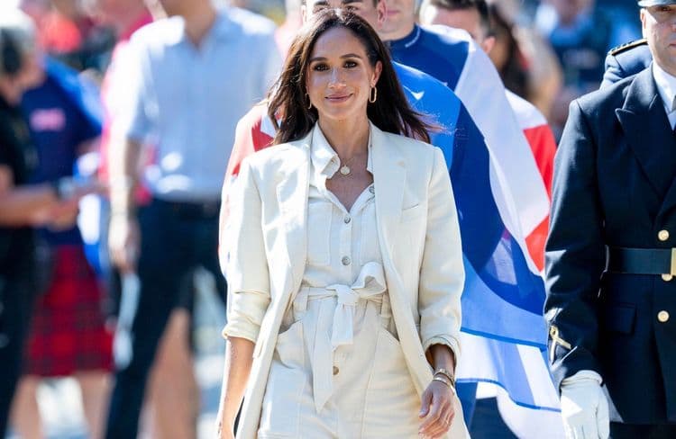 Comme Lady Diana avant elle, Meghan Markle s’approprie la pinky ring