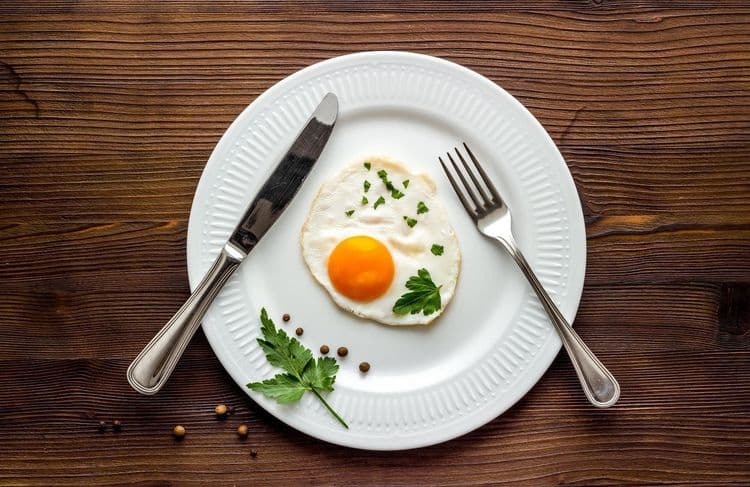 Est-il bon de manger des œufs le soir ?