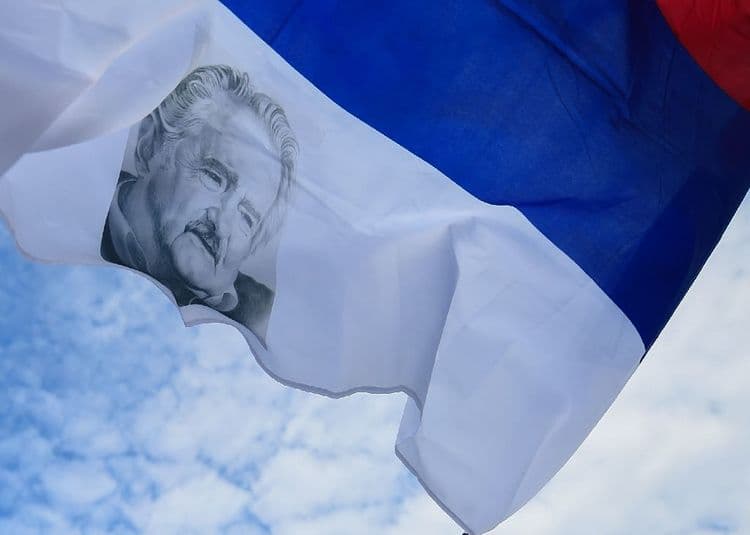 L'Uruguay dit adieu à son charismatique ex-président "Pepe" Mujica